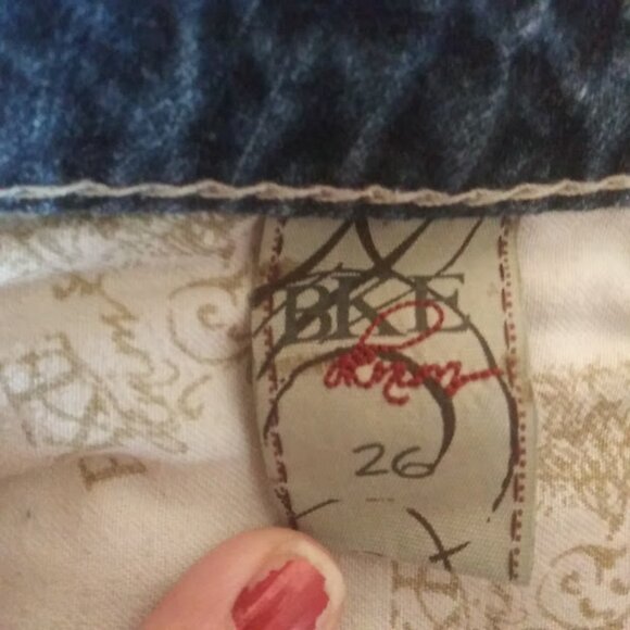 BKE women's size 26 distressed dark wash shorts - Picture 12 of 16